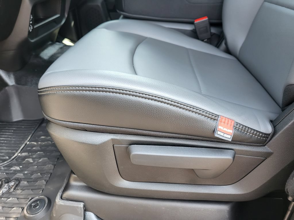 New 2026 RAM 2500 Tradesman w/ Bed Convenience Group AWD/4WD image 24
