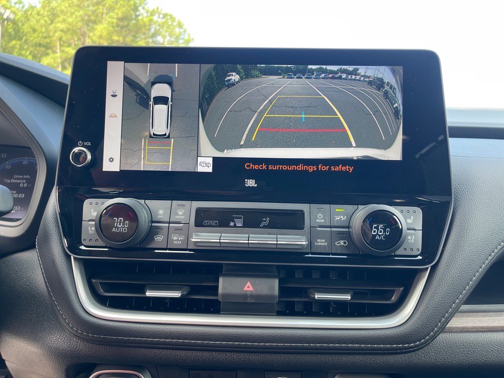 Used 2024 Toyota Grand Highlander Limited image 6