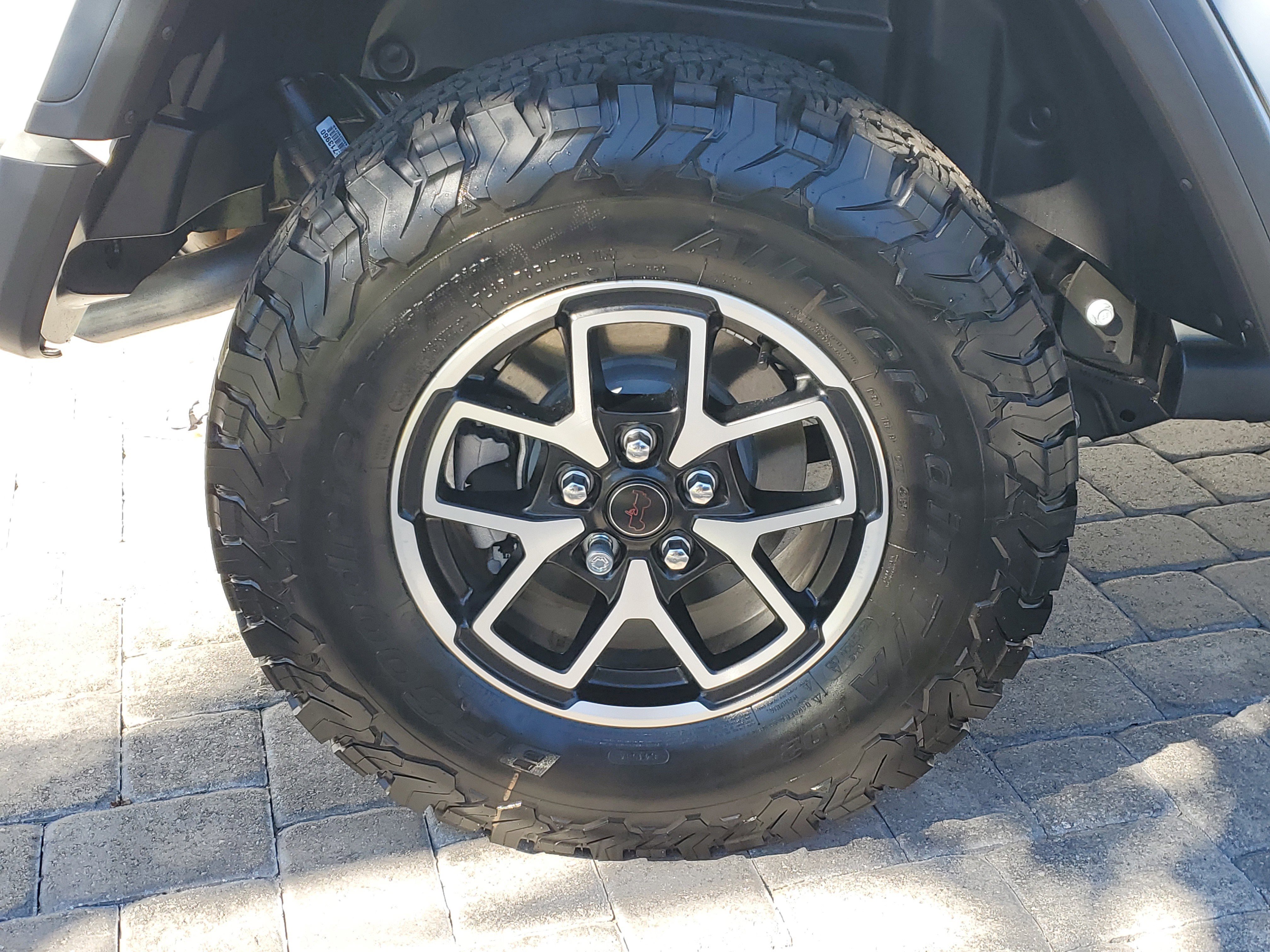 Used 2025 Jeep Wrangler Unlimited Rubicon w/ Safety Group image 7