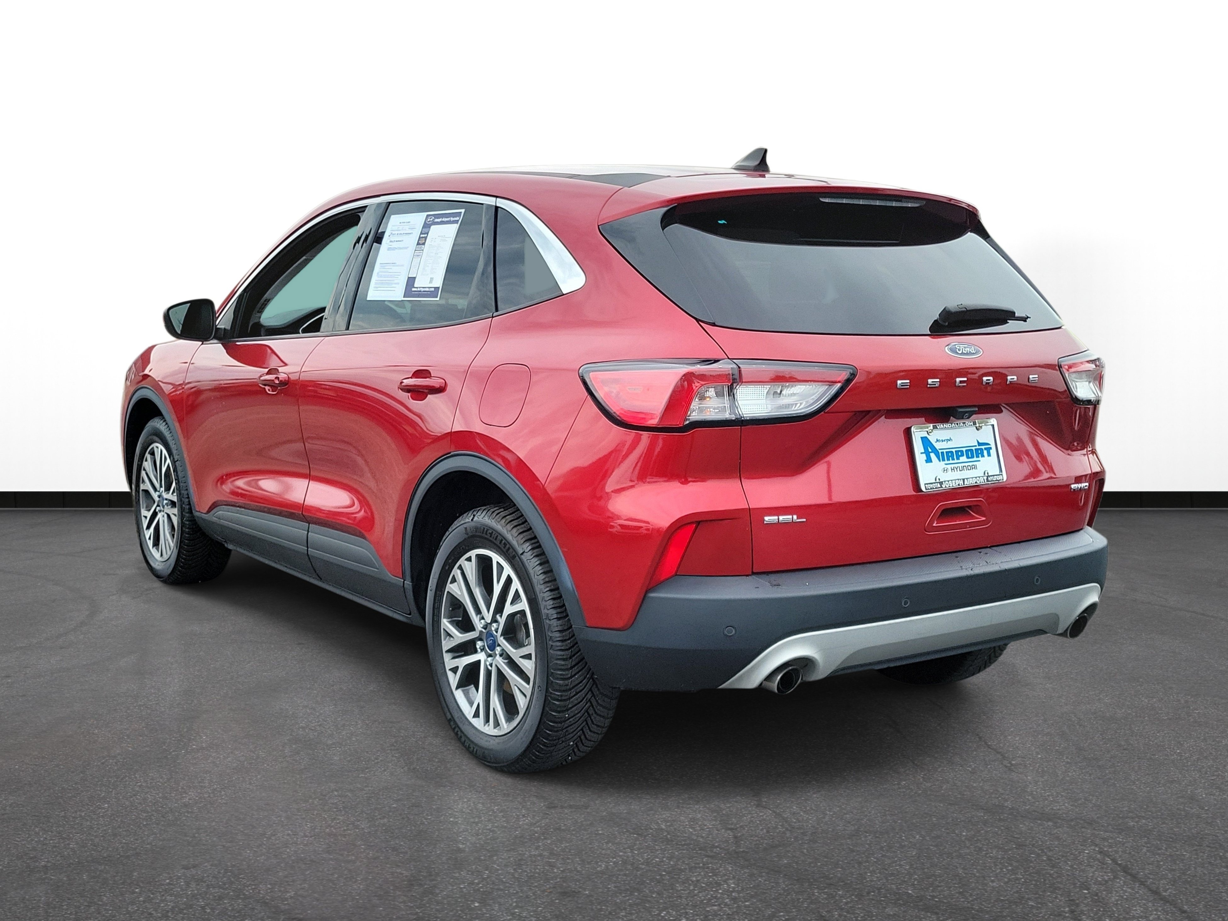Used 2022 Ford Escape SEL w/ Technology Package AWD/4WD image 3