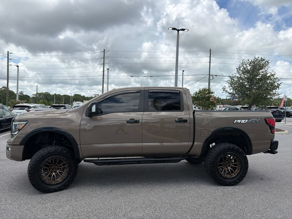 Used 2020 Nissan Titan PRO-4X w/ Pro-4x Convenience Package AWD/4WD image 4