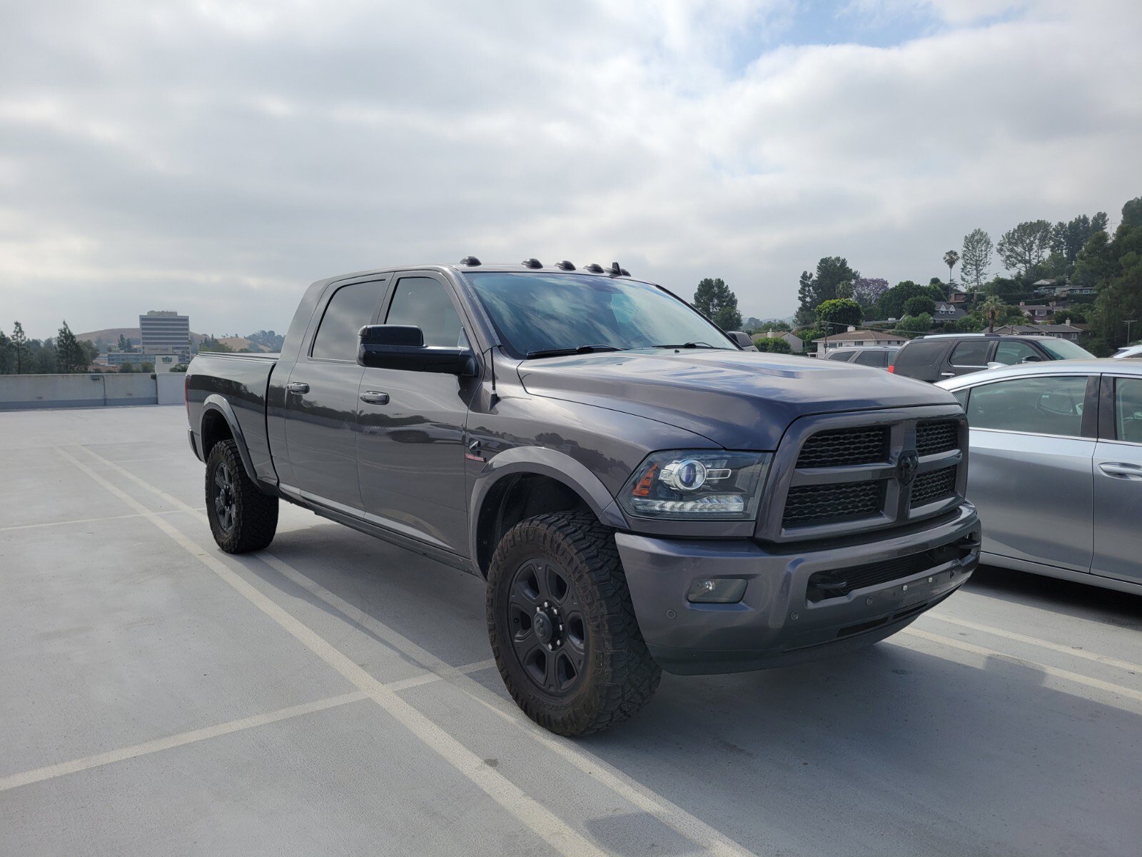 Used 2017 RAM 3500 Laramie w/ Sport Appearance Group AWD/4WD image 2