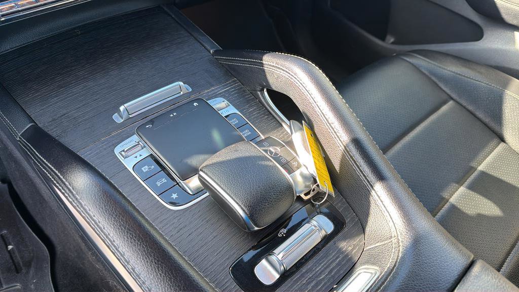 Used 2020 Mercedes-Benz GLS 450 4MATIC image 40