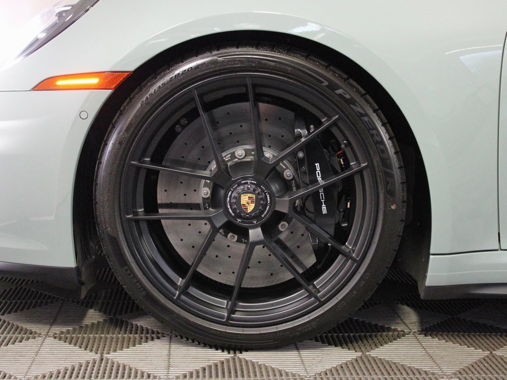 Used 2025 Porsche 911 Carrera 4 GTS image 38