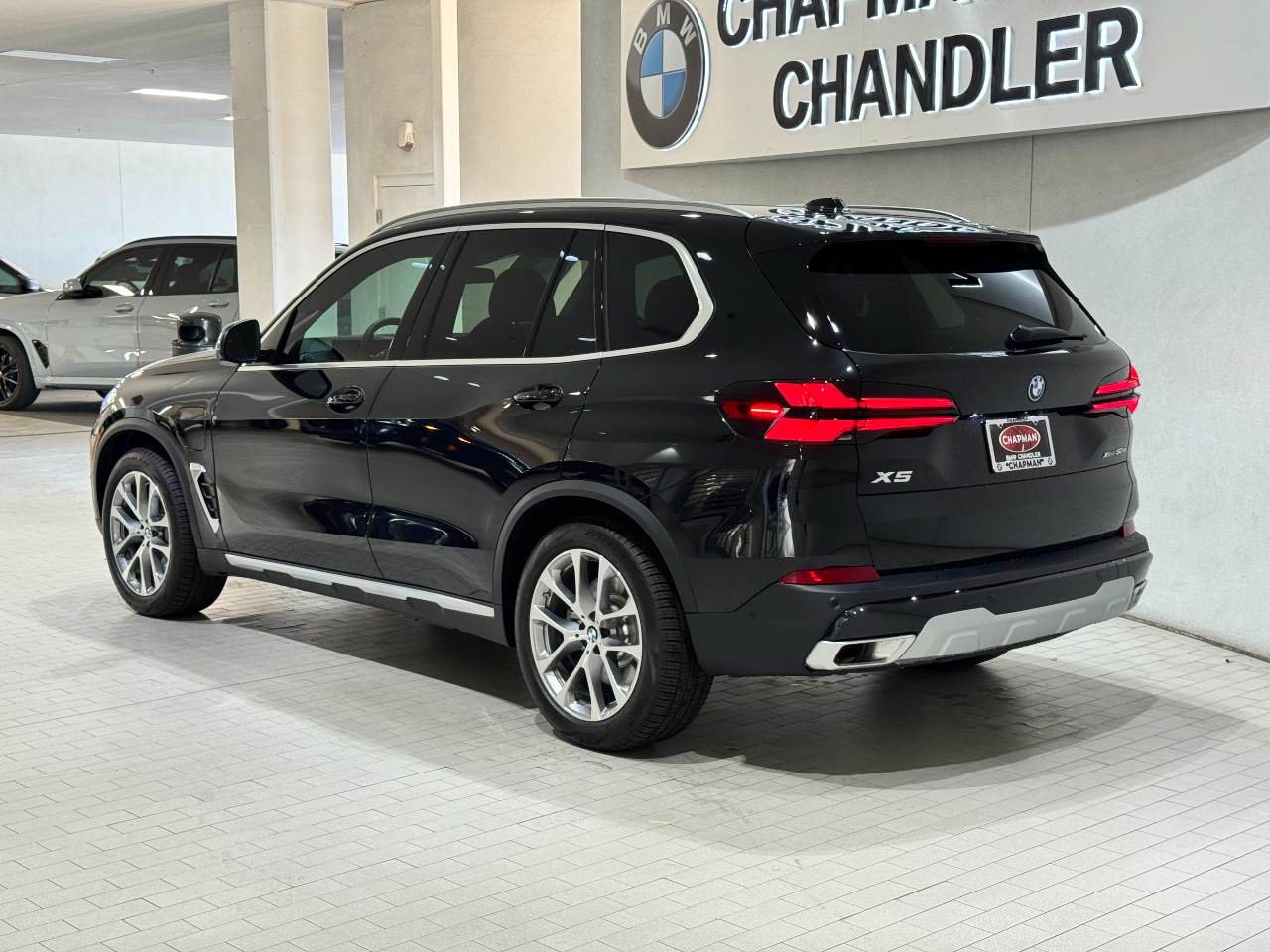 Used 2026 BMW X5 xDrive50e w/ Parking Assistance Package AWD/4WD image 6