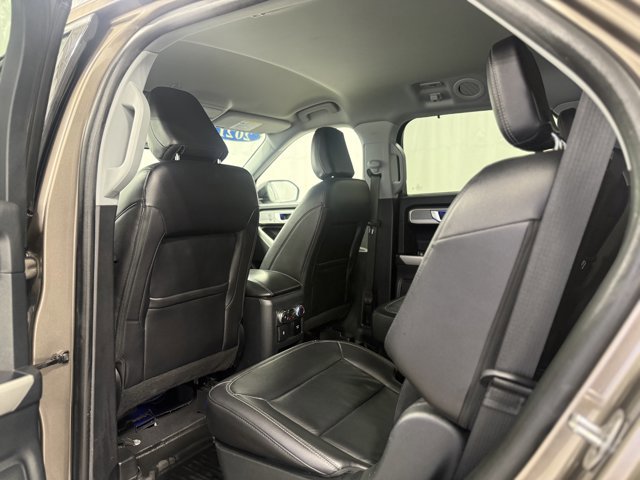 Used 2021 Ford Explorer Limited w/ Equipment Group 301A AWD/4WD image 26