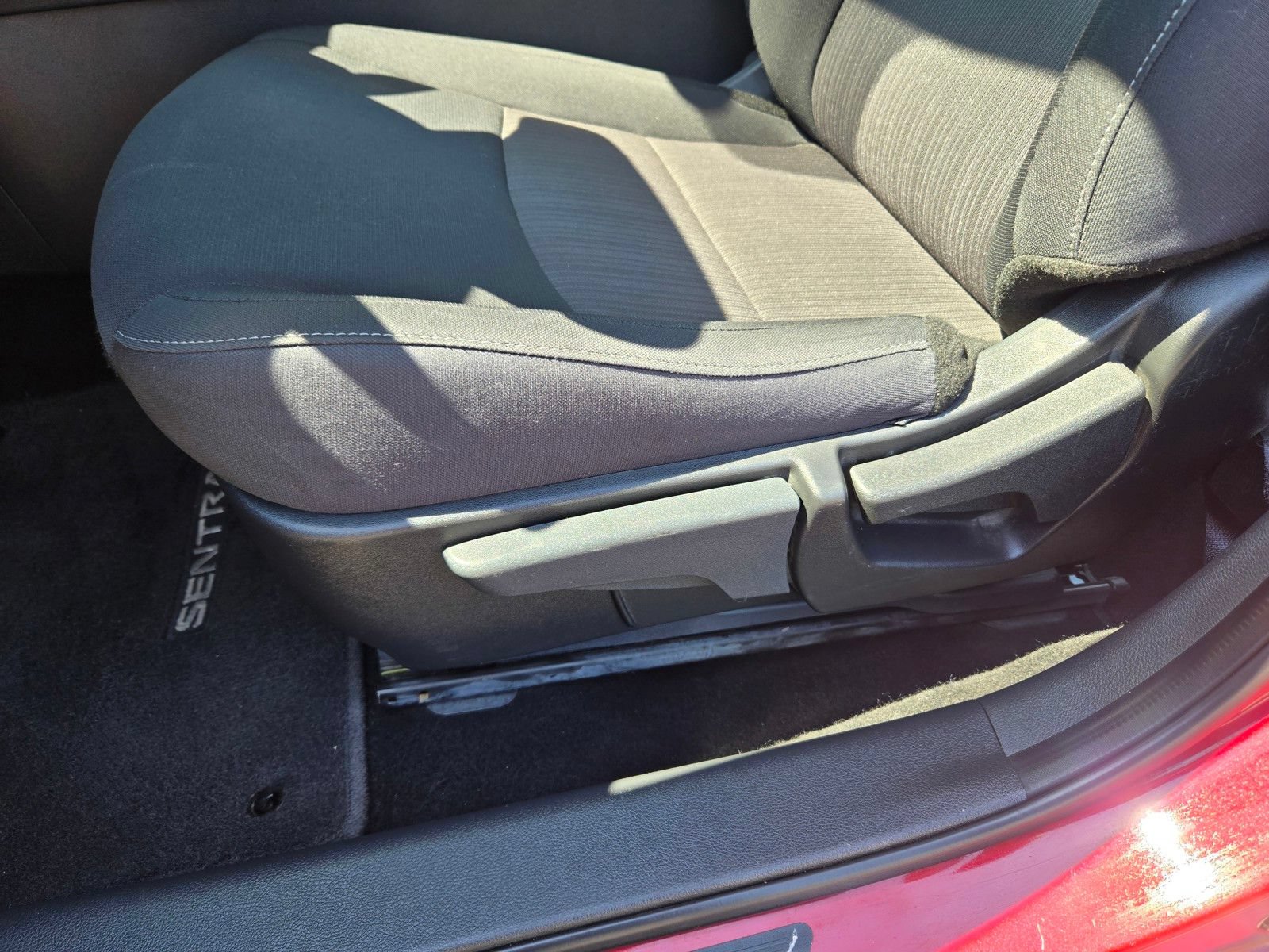 Used 2022 Nissan Sentra SV w/ All-Weather Package FWD image 19