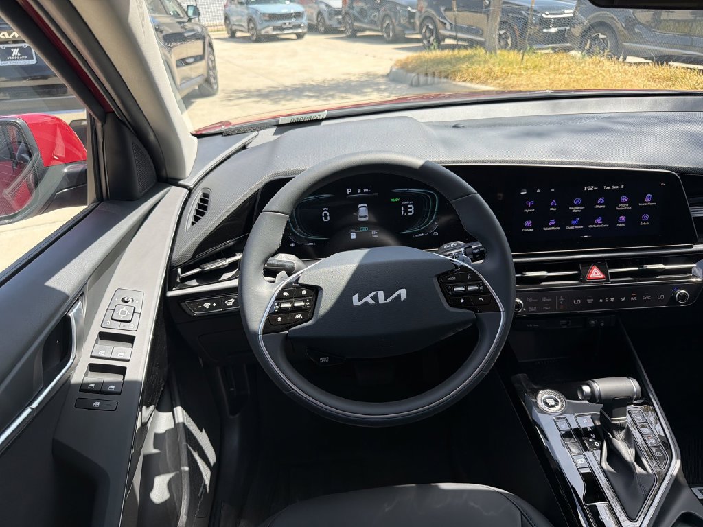 New 2026 Kia Niro EX FWD image 12