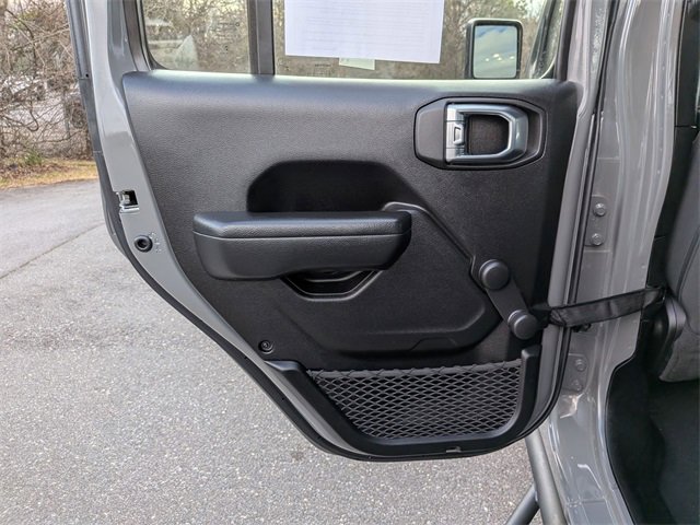 Used 2023 Jeep Gladiator Sport image 22