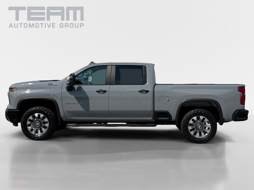 Used 2025 Chevrolet Silverado 2500 Custom w/ Custom Value Package AWD/4WD image 4
