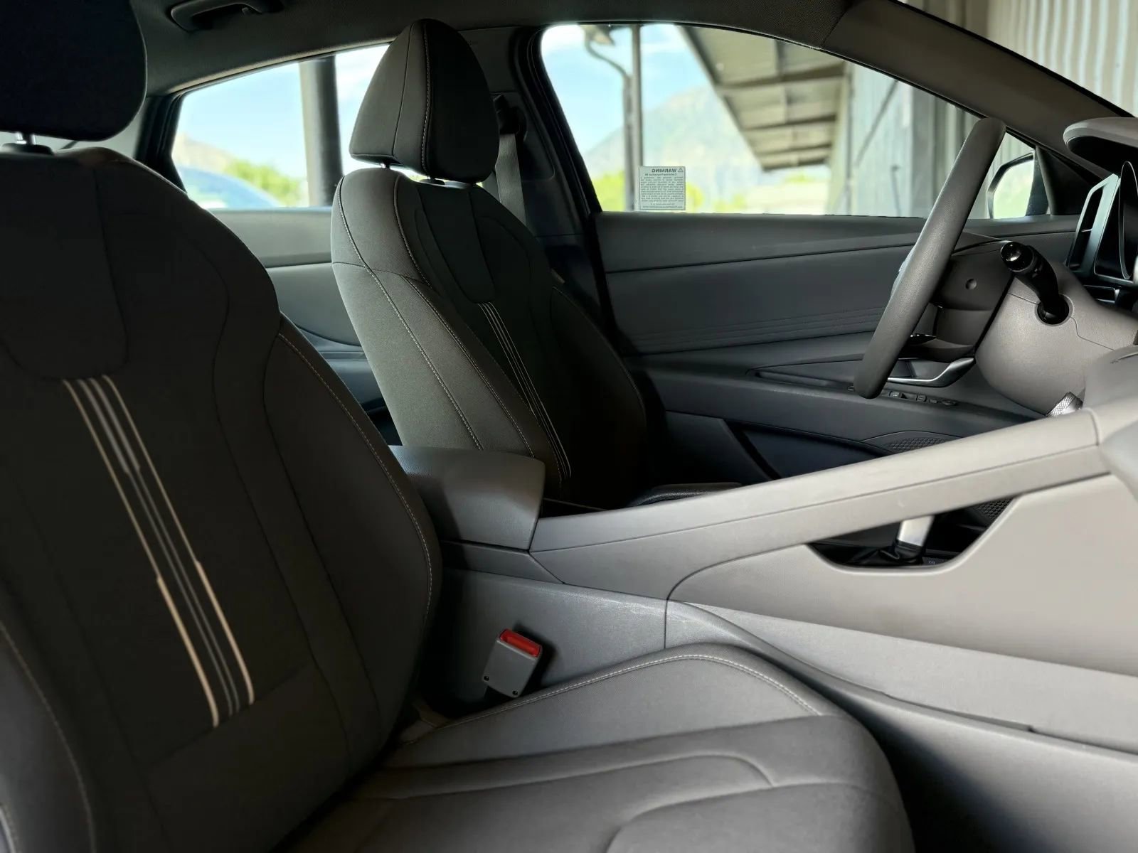 Used 2023 Hyundai Elantra SEL image 18