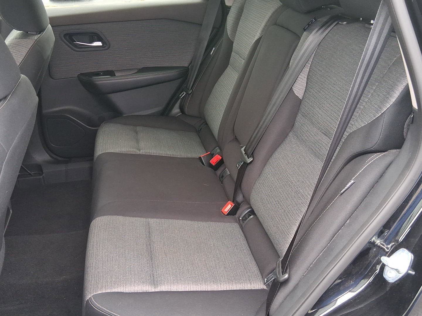 Used 2023 Nissan Rogue SV image 13