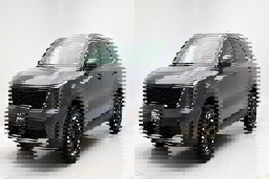 Used 2024 Kia Sorento S image 6