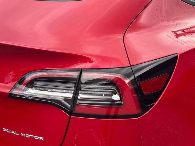 Used 2021 Tesla Model 3 Long Range AWD/4WD image 11