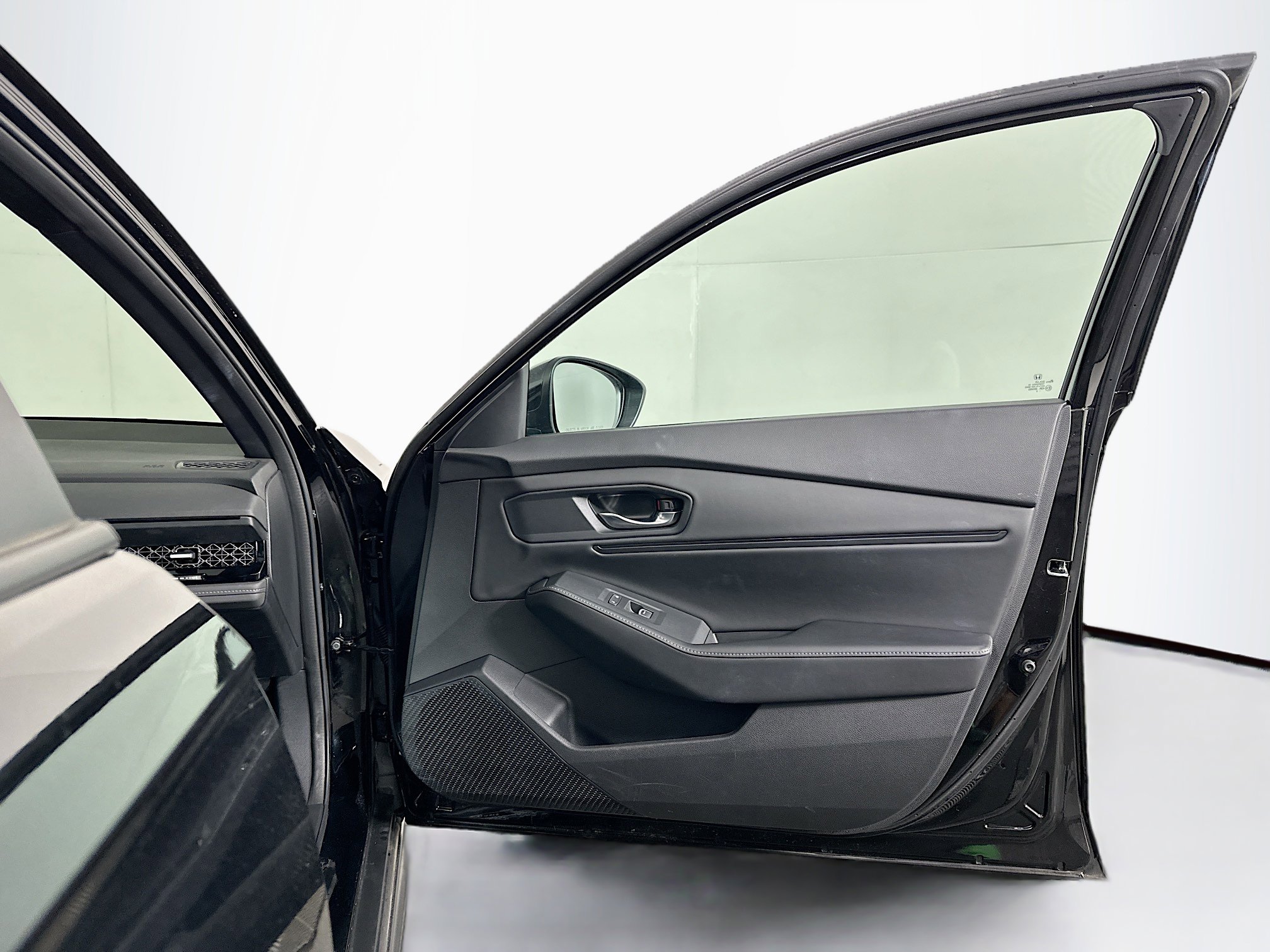 Used 2023 Honda Accord Sport image 30