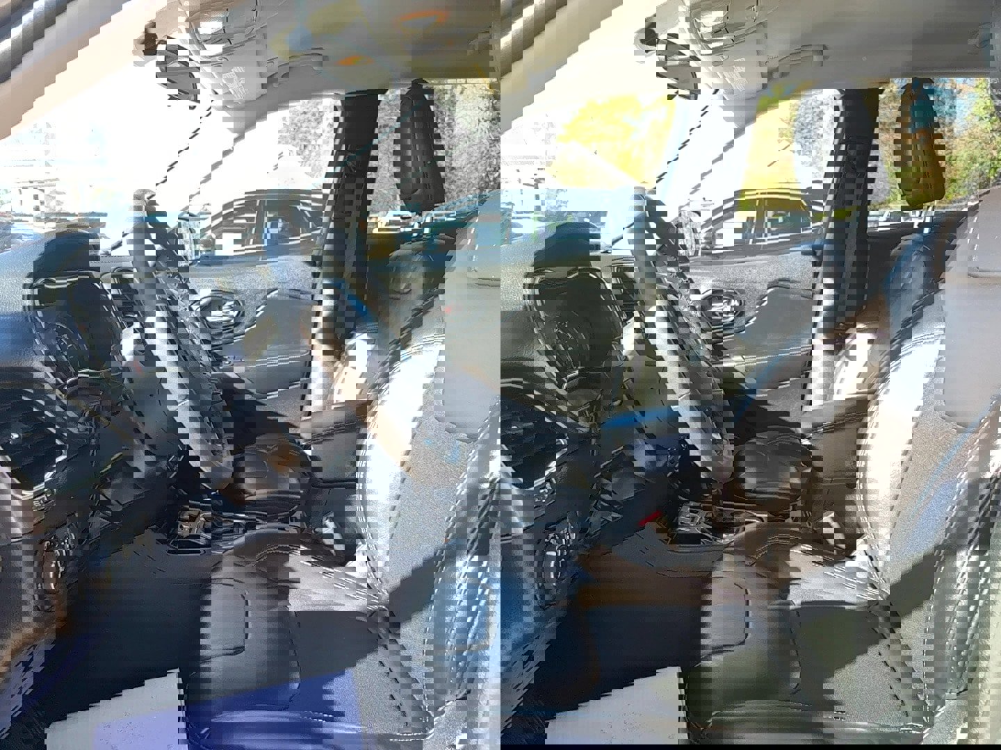 Used 2020 Jeep Cherokee Latitude Plus image 21