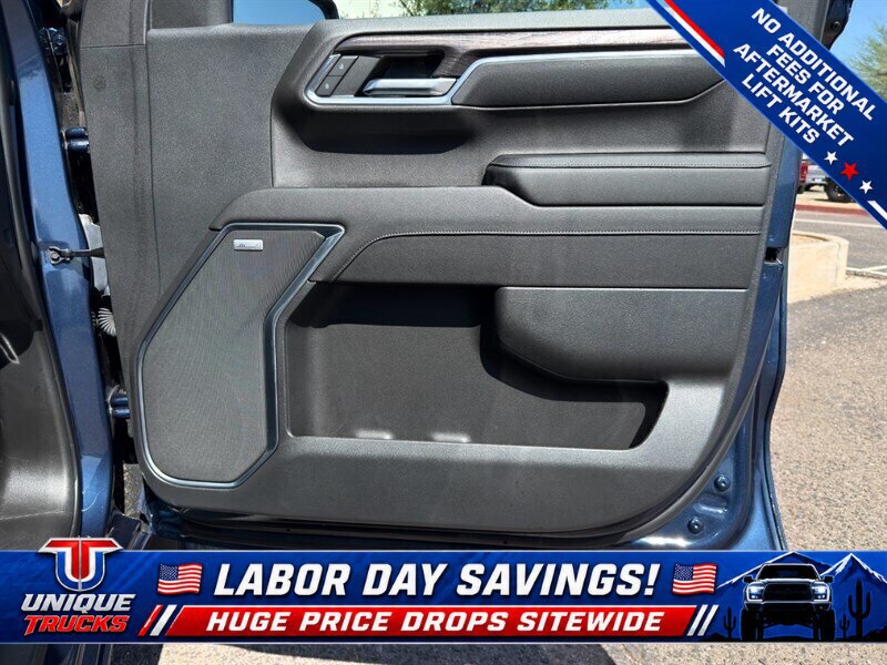 Used 2023 Chevrolet Silverado 1500 LTZ w/ LTZ Convenience Package II AWD/4WD image 31