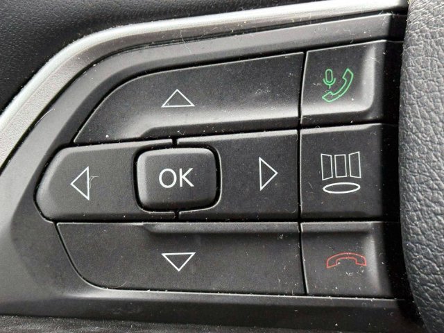Certified 2023 Jeep Grand Cherokee L Altitude AWD/4WD image 23