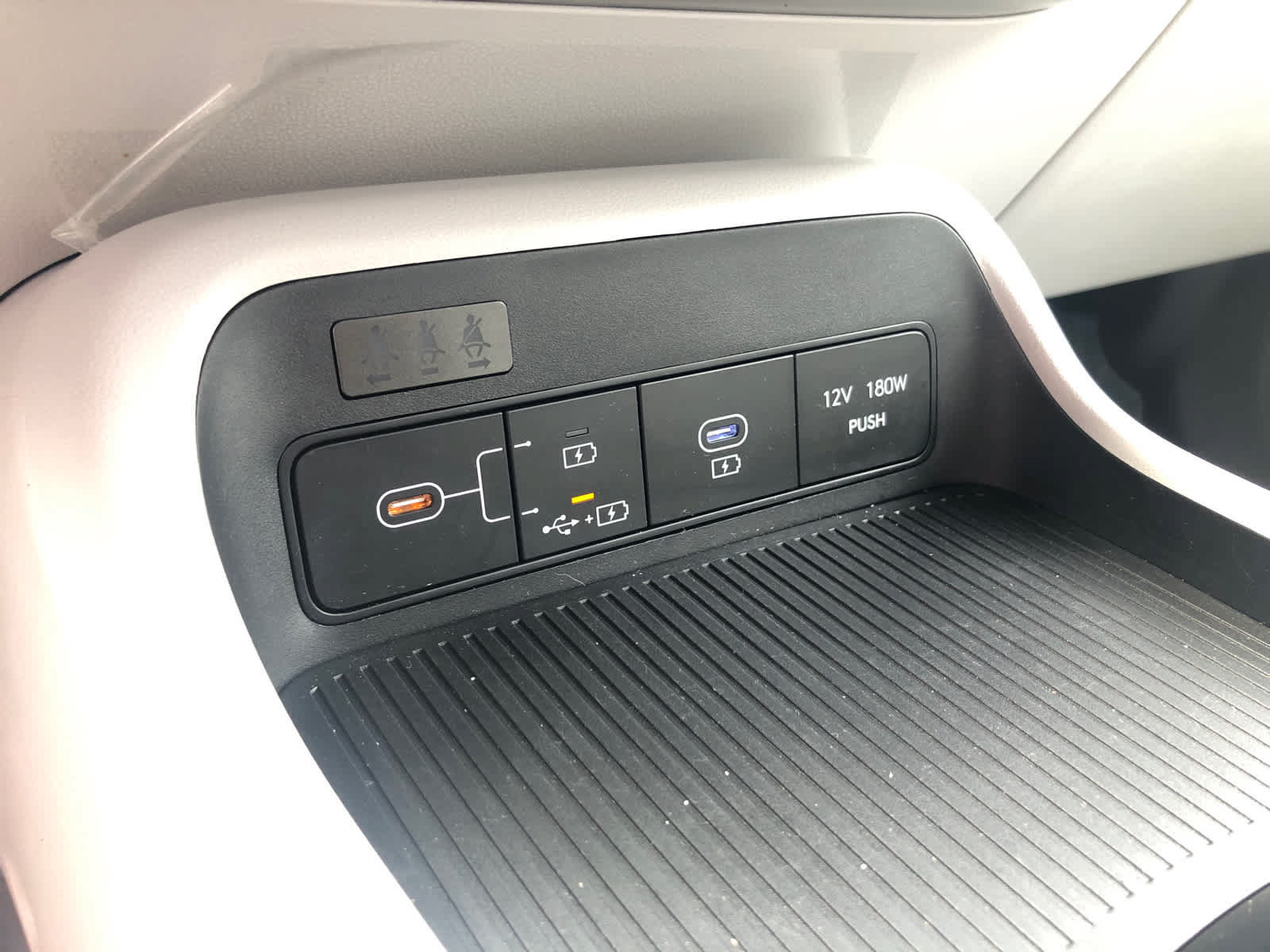 Certified 2025 Hyundai Kona SEL AWD/4WD image 14