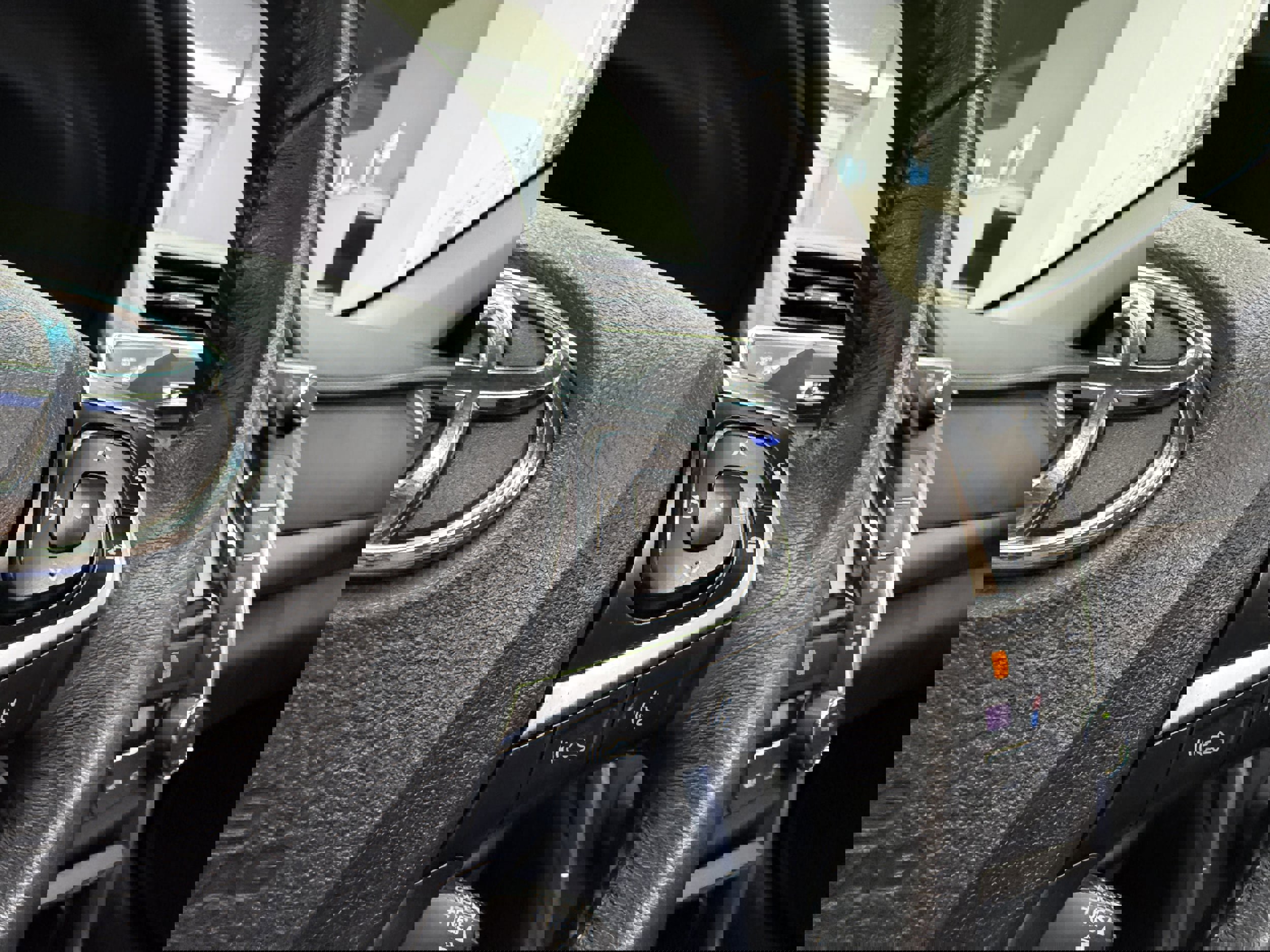 Used 2017 Toyota Camry XLE image 12