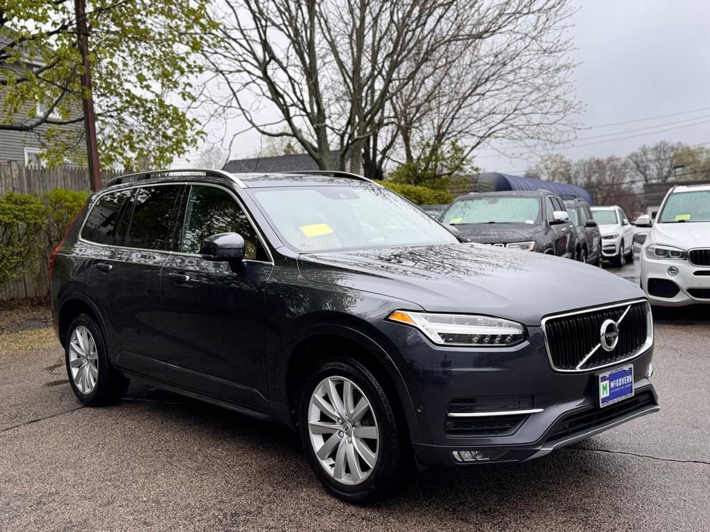 Used 2017 Volvo XC90 T6 Momentum w/ Vision Package AWD/4WD image 8