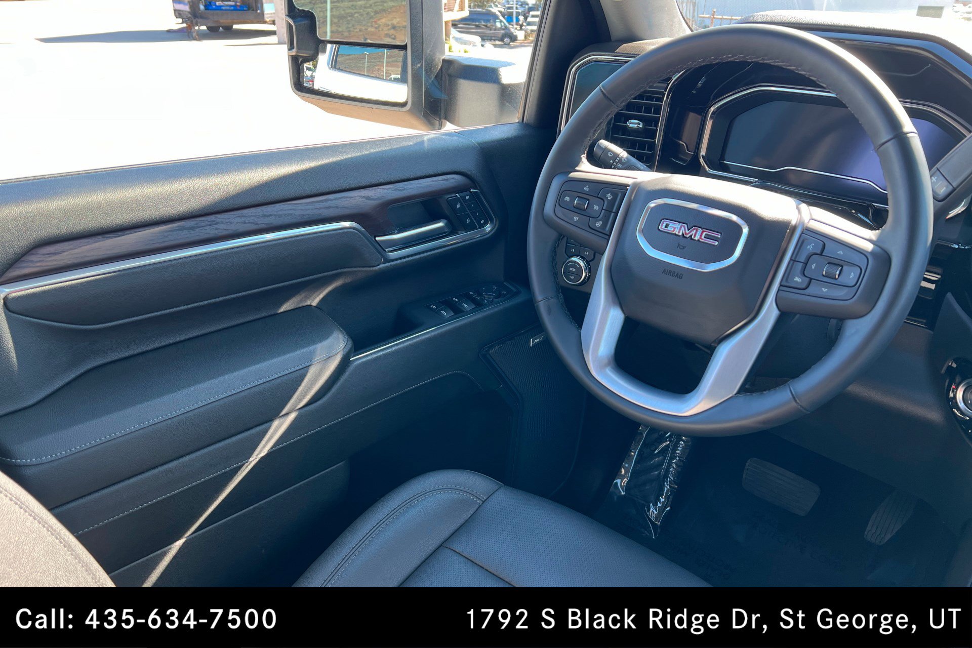 Used 2024 GMC Sierra 2500 SLT w/ SLT Premium Package image 11