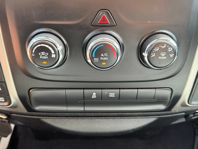 Used 2020 RAM 1500 Classic SLT AWD/4WD image 16
