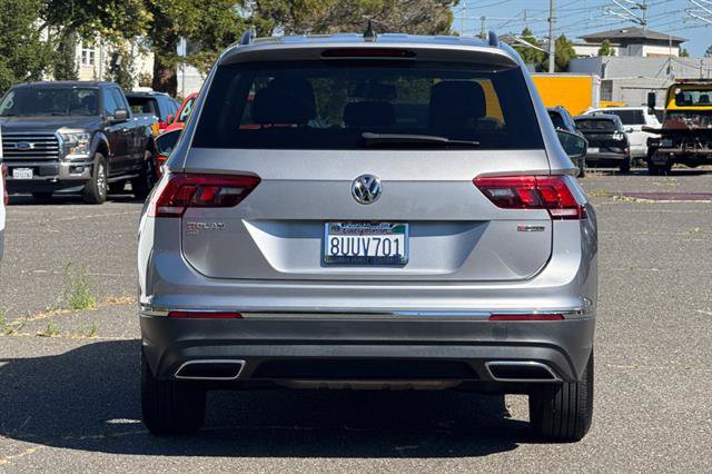 Used 2021 Volkswagen Tiguan SE w/ Panoramic Sunroof Package AWD/4WD image 4