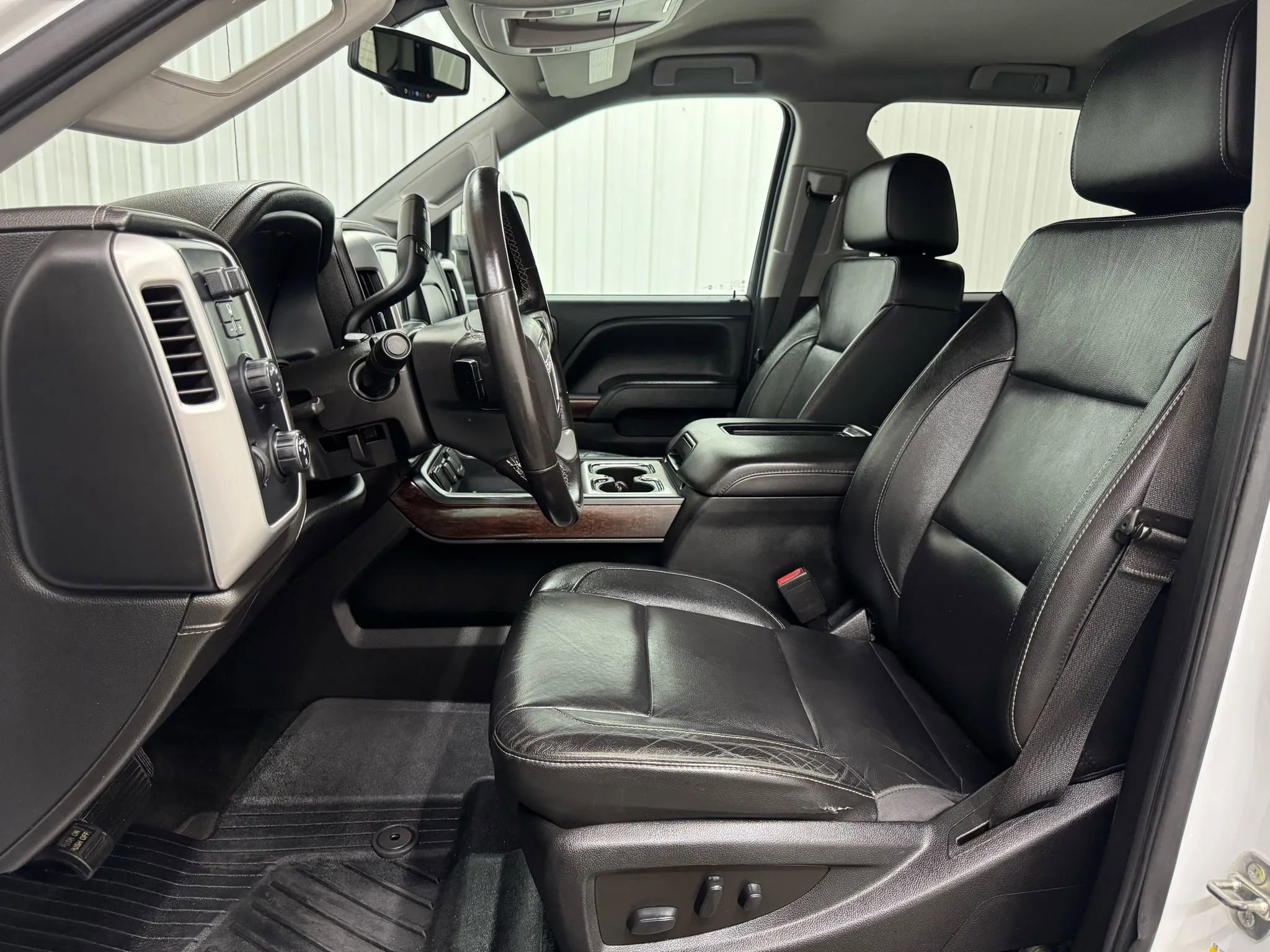 Used 2018 GMC Sierra 2500 SLT w/ Duramax Plus Package image 11