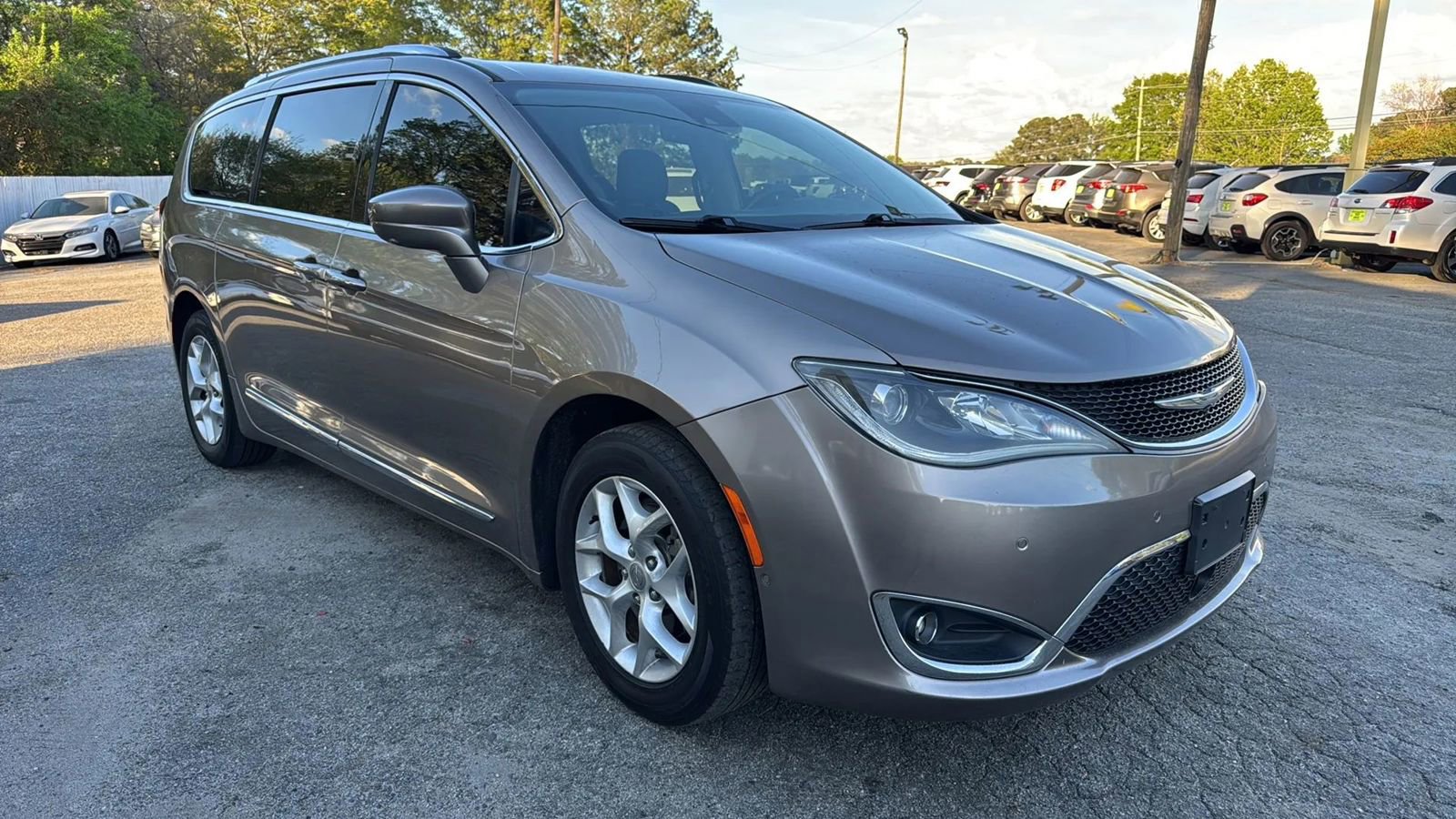 Used 2018 Chrysler Pacifica Touring-L Plus w/ Advanced Safetytec Group
