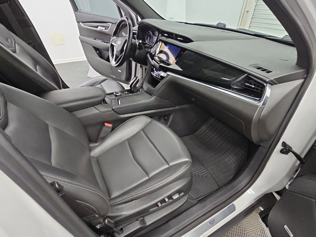 Used 2021 Cadillac XT6 Premium Luxury FWD image 41