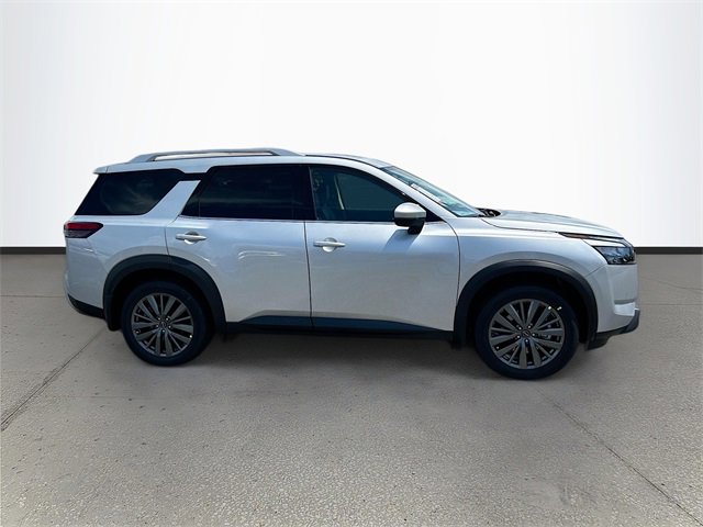 New 2025 Nissan Pathfinder SL w/ SL Premium Package image 3