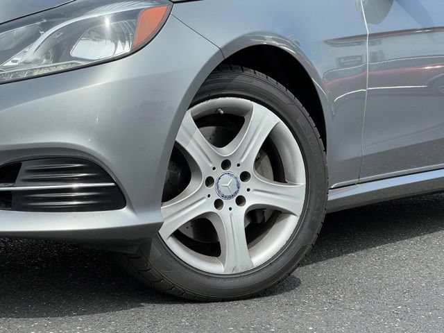 Used 2014 Mercedes-Benz E 350 4MATIC Sedan image 2