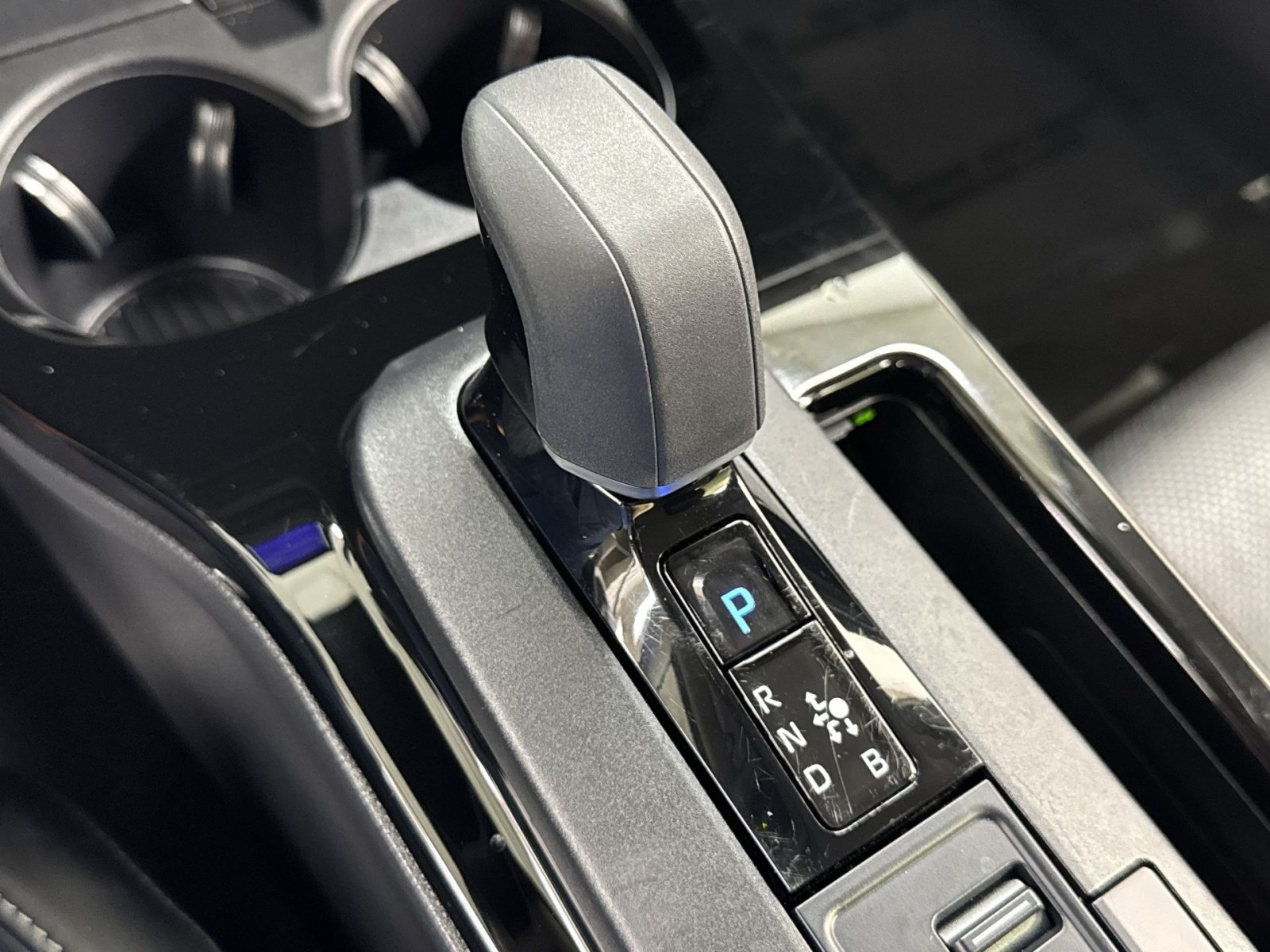 Used 2024 Toyota Prius XLE AWD/4WD image 34
