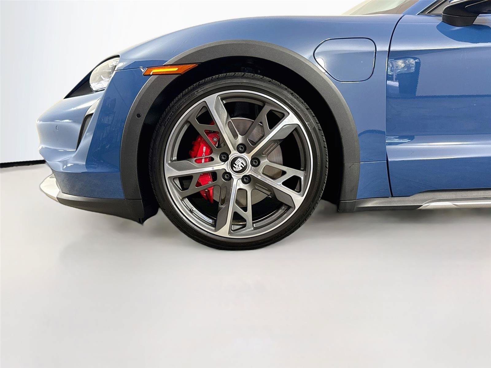 Used 2024 Porsche Taycan 4S AWD/4WD image 32