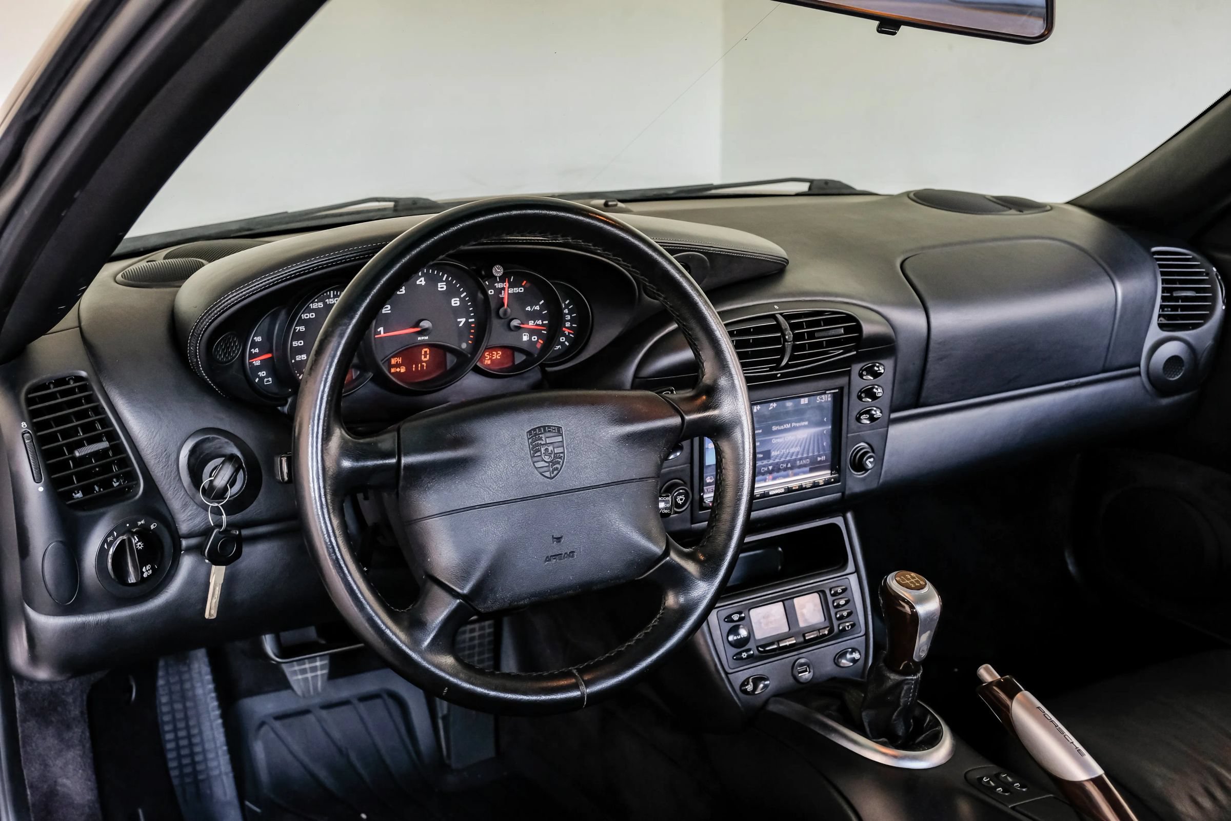 Used 2000 Porsche 911 Cabriolet image 2