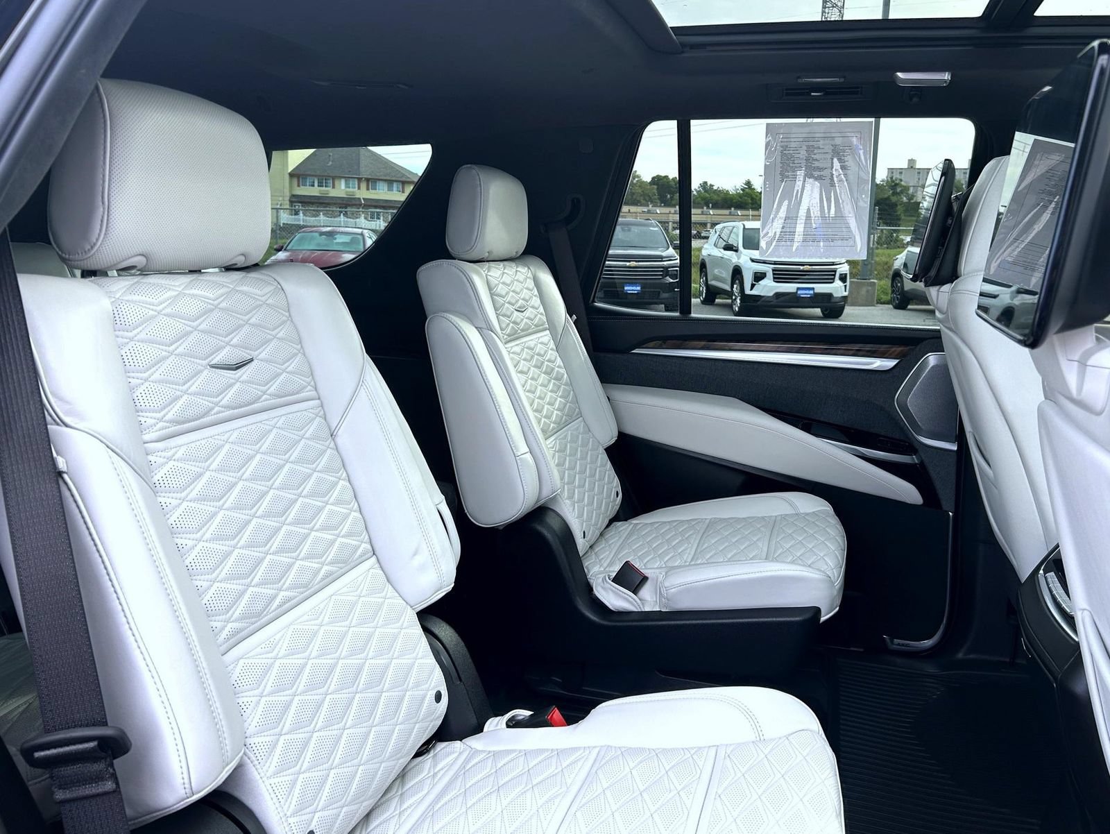 Certified 2026 Cadillac Escalade Platinum Sport w/ LPO, ONYX Package AWD/4WD image 20