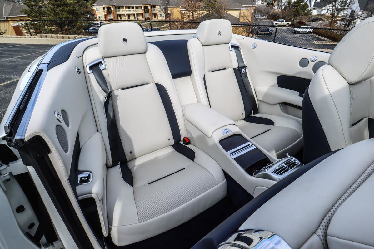 Used 2019 Rolls-Royce Dawn image 44