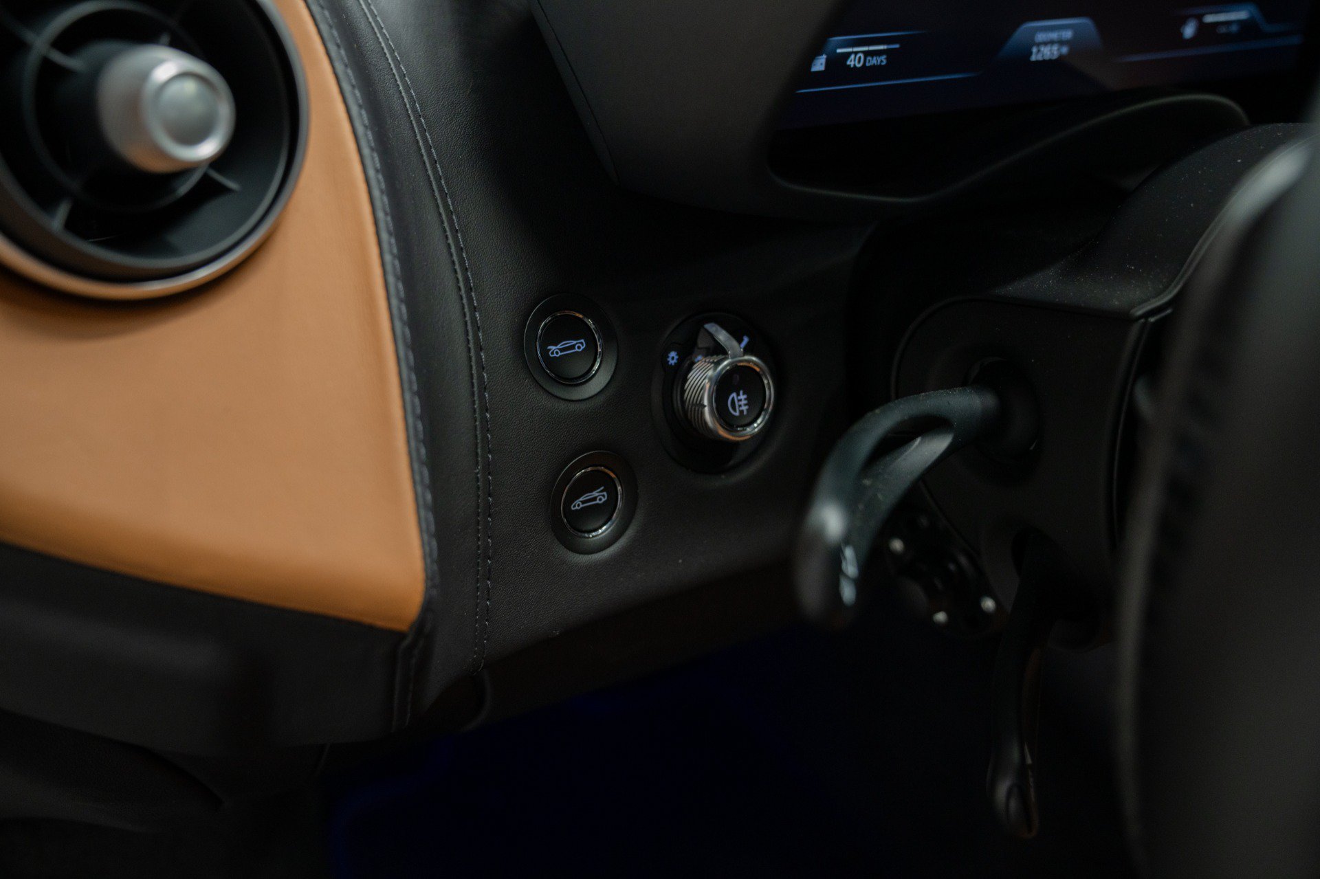 Used 2025 McLaren GTS RWD image 25