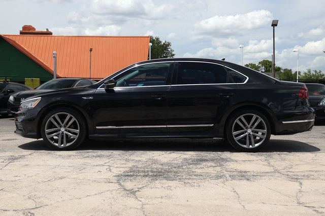 Used 2017 Volkswagen Passat 1.8T R-Line FWD image 4