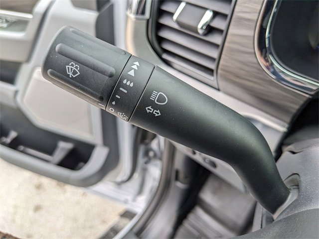 Used 2025 Ford F150 Lariat w/ Equipment Group 501A Mid image 30