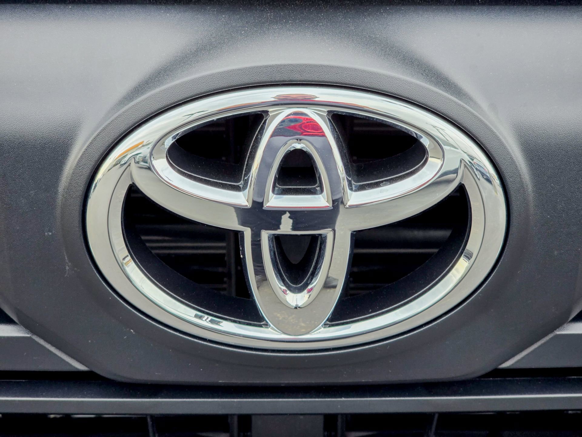 Used 2024 Toyota Tundra SR5 image 3