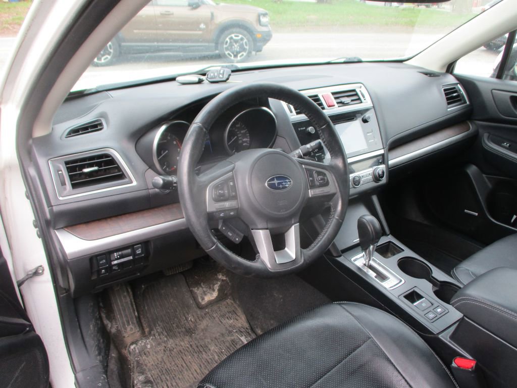 Used 2017 Subaru Outback 2.5i Limited w/ Popular Package #5 AWD/4WD image 13