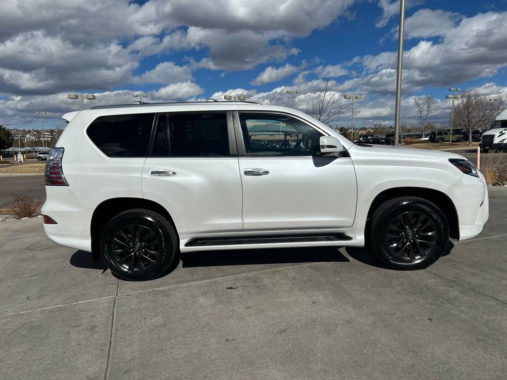 Used 2023 Lexus GX 460 Premium w/ Premium Package image 9