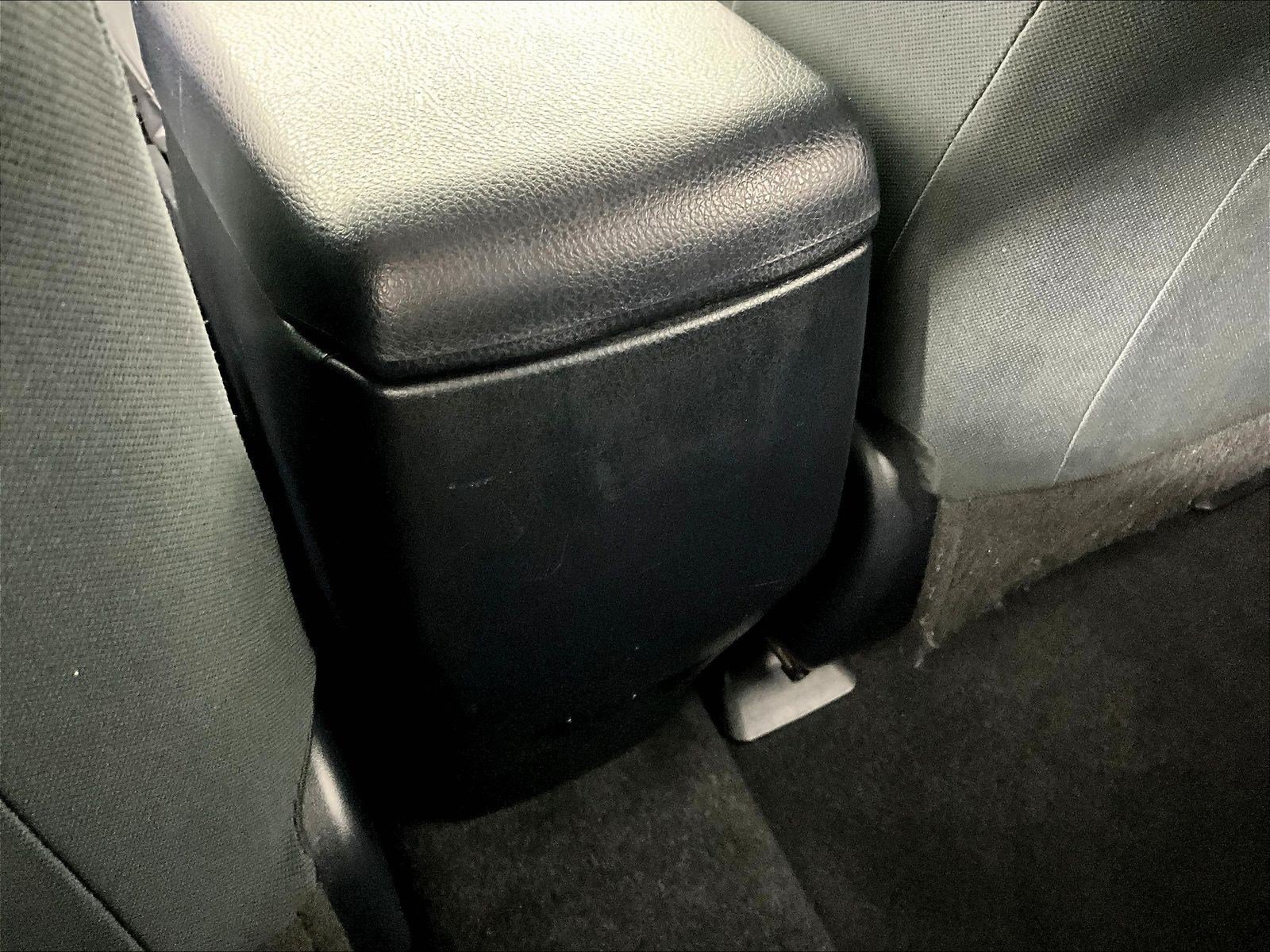 Used 2018 Toyota RAV4 LE w/ All Weather Liner Package FWD image 10
