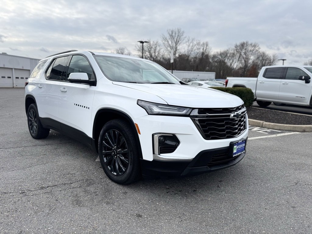 Used 2023 Chevrolet Traverse RS image 9