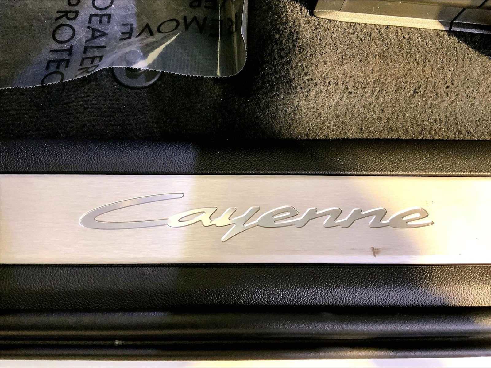 Certified 2025 Porsche Cayenne image 19