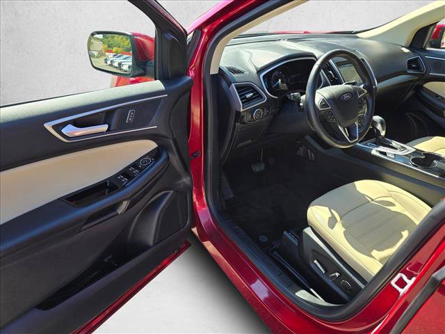 Used 2018 Ford Edge SEL w/ Equipment Group 201A FWD image 16