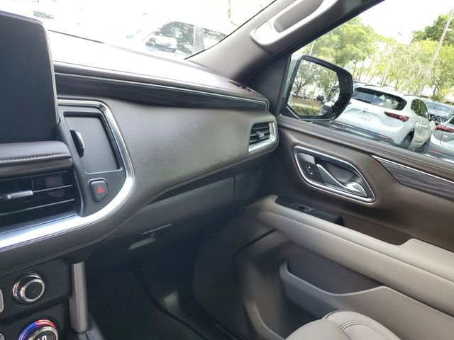 Used 2023 GMC Yukon XL SLT w/ SLT Luxury Package RWD image 25