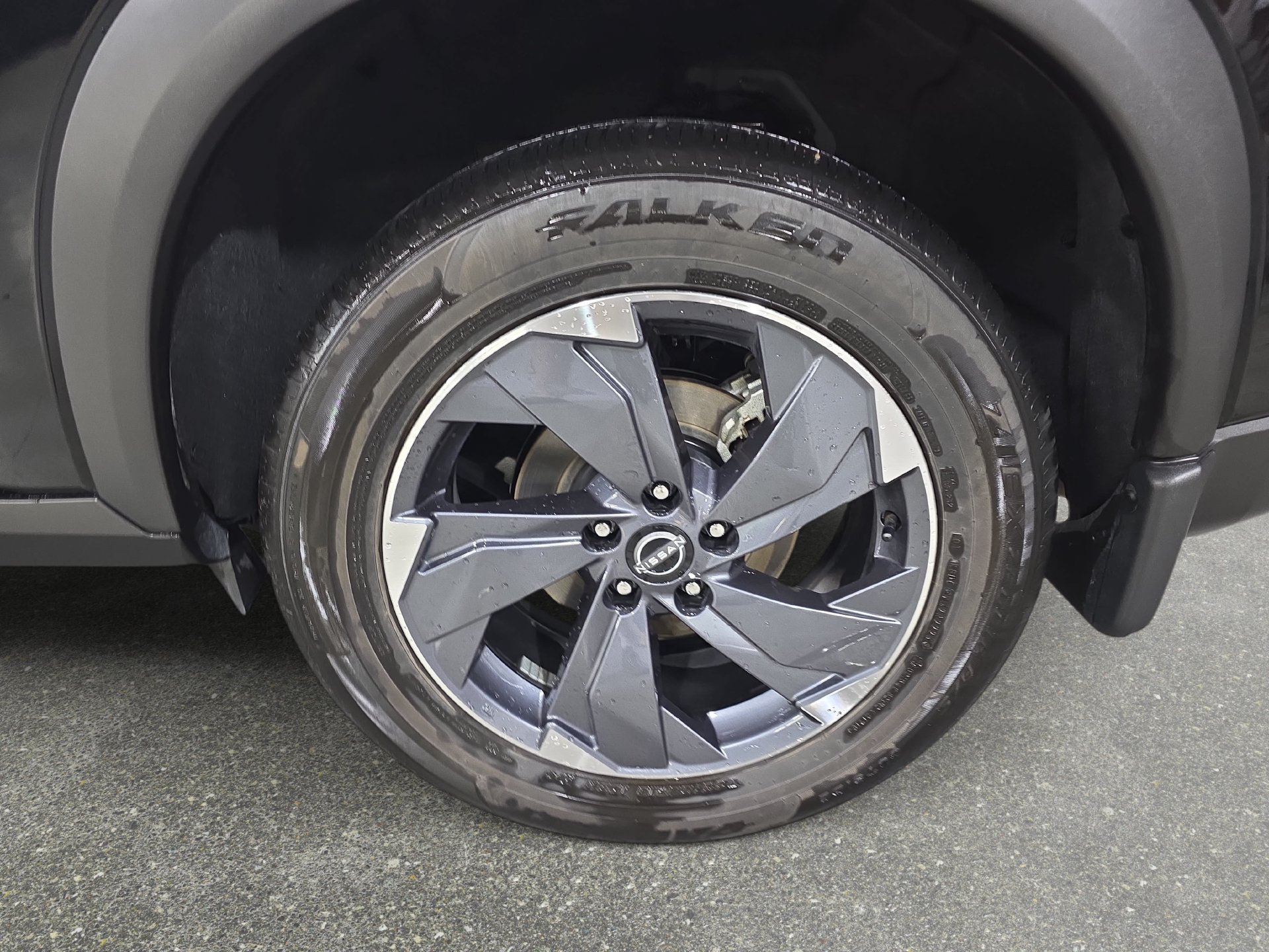 Certified 2026 Nissan Rogue SV FWD image 31